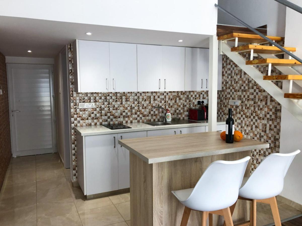 Cozy Loft Apartment Ajía Nápa Kültér fotó